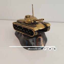 Metal Tank Biblo